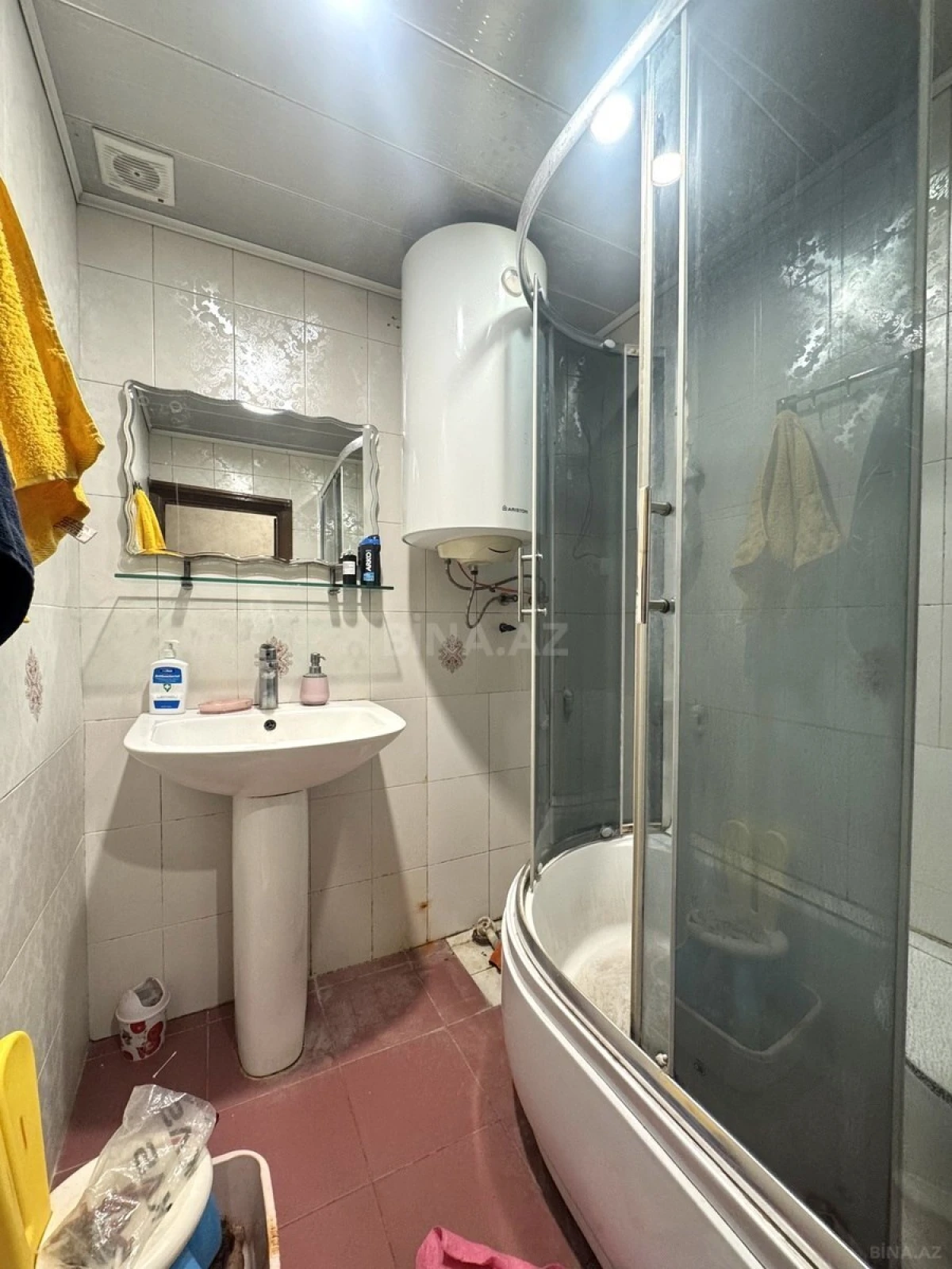 Kirayə verilir 2 otaqlı mənzil 65 m²
