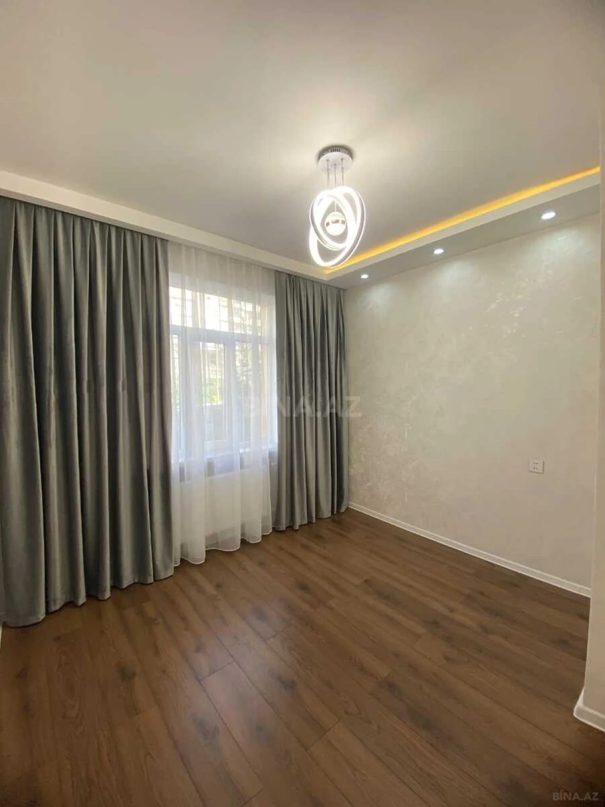 Satılır 3 otaqlı mənzil 65 m²