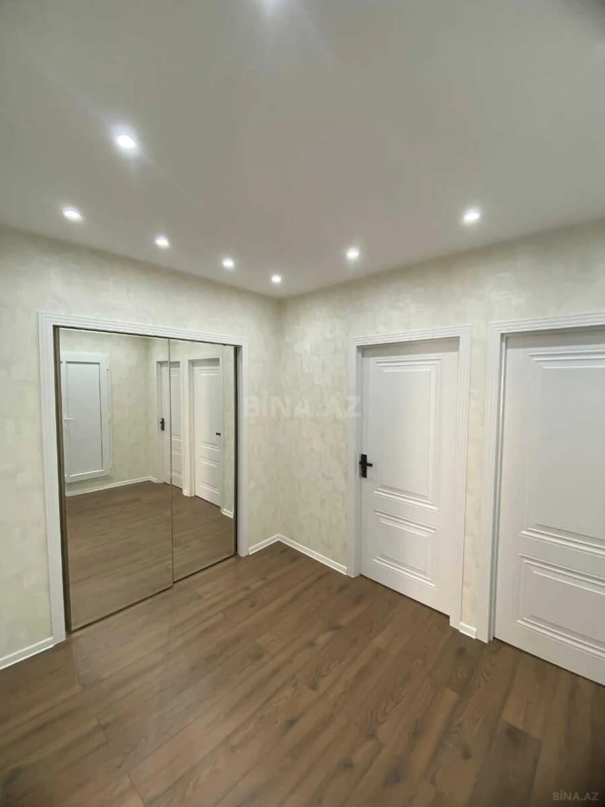 Satılır 3 otaqlı mənzil 65 m²