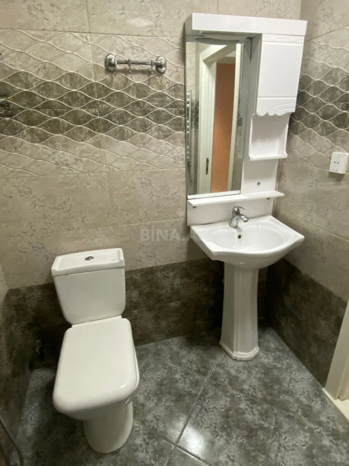 Kirayə verilir 2 otaqlı mənzil 65 m²