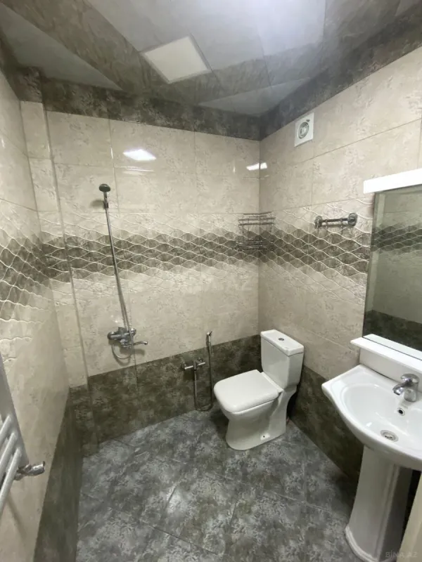 Kirayə verilir 2 otaqlı mənzil 65 m²