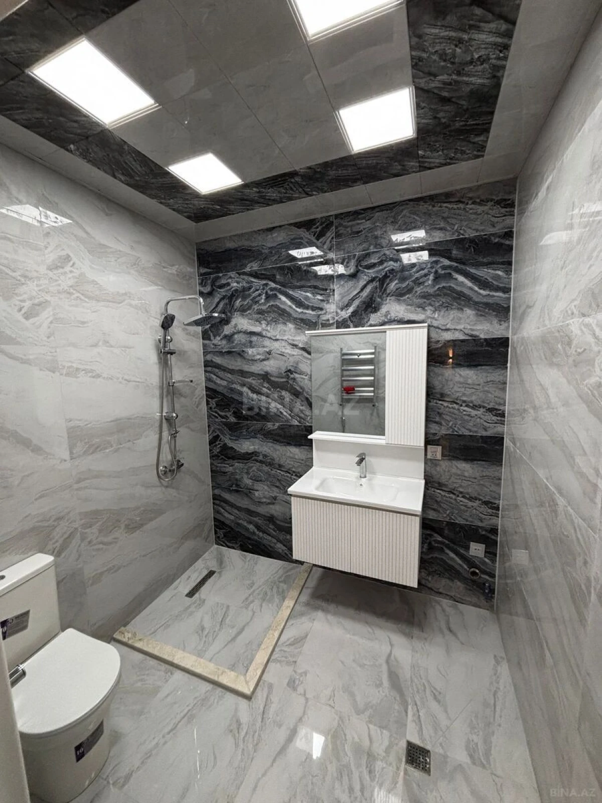 Satılır 3 otaqlı mənzil 83 m²