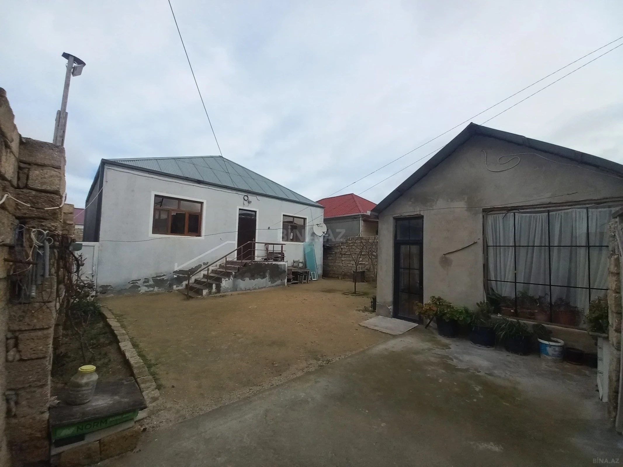 Satılır 3 otaqlı həyət evi 140 m²