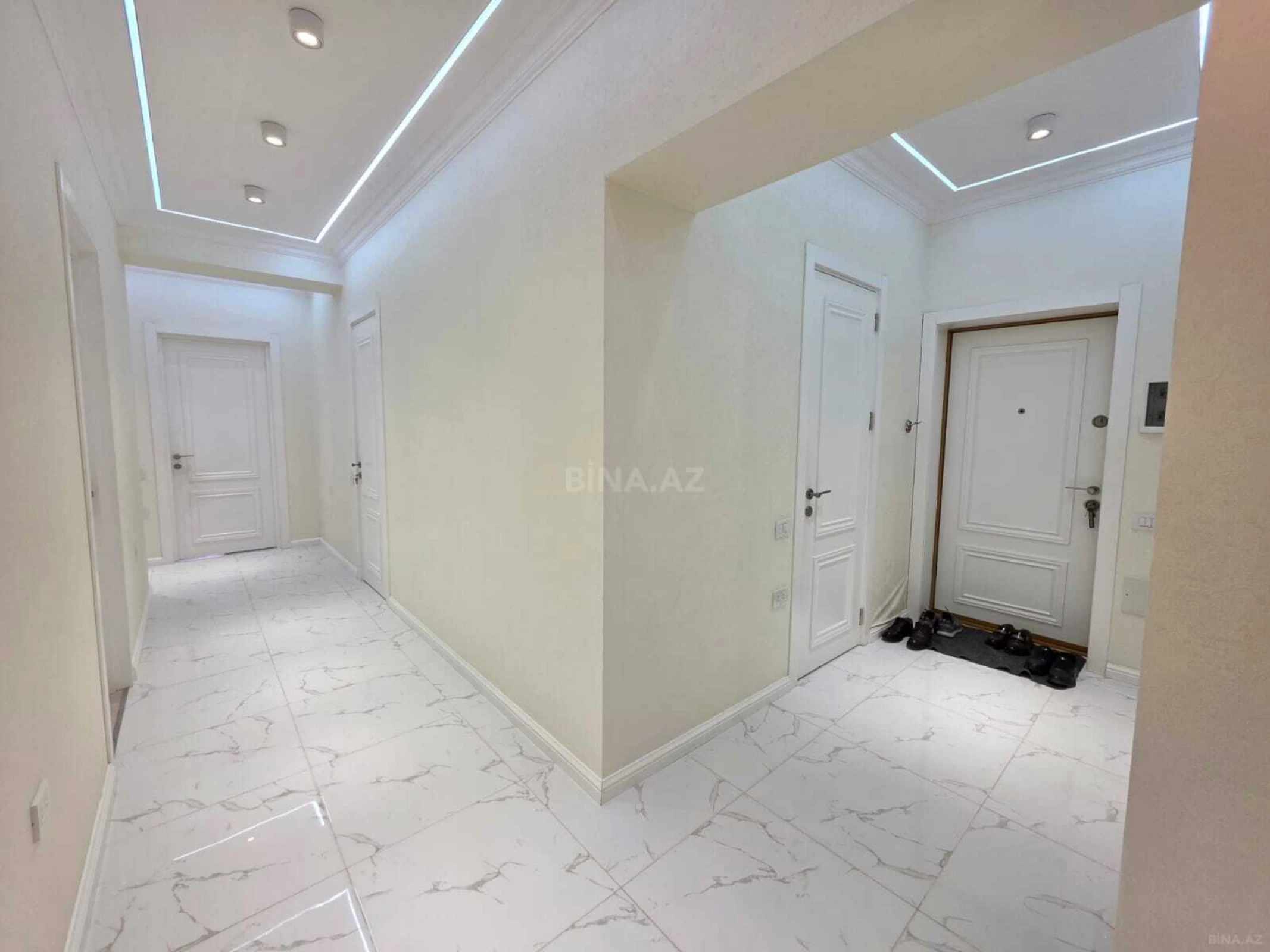 Satılır 3 otaqlı mənzil 96 m²