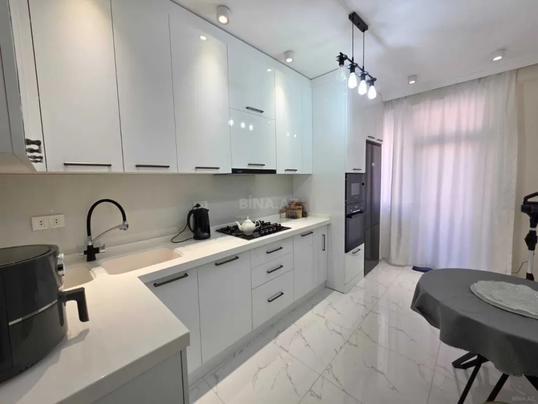 Satılır 3 otaqlı mənzil 96 m²
