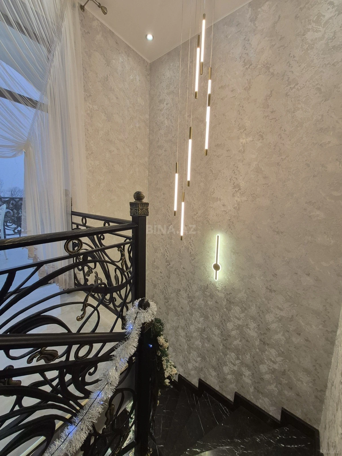 Kirayə verilir 6 otaqlı həyət evi 250 m²