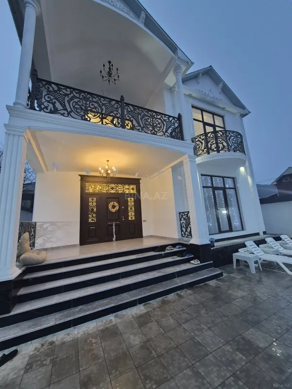 Kirayə verilir 6 otaqlı həyət evi 250 m²