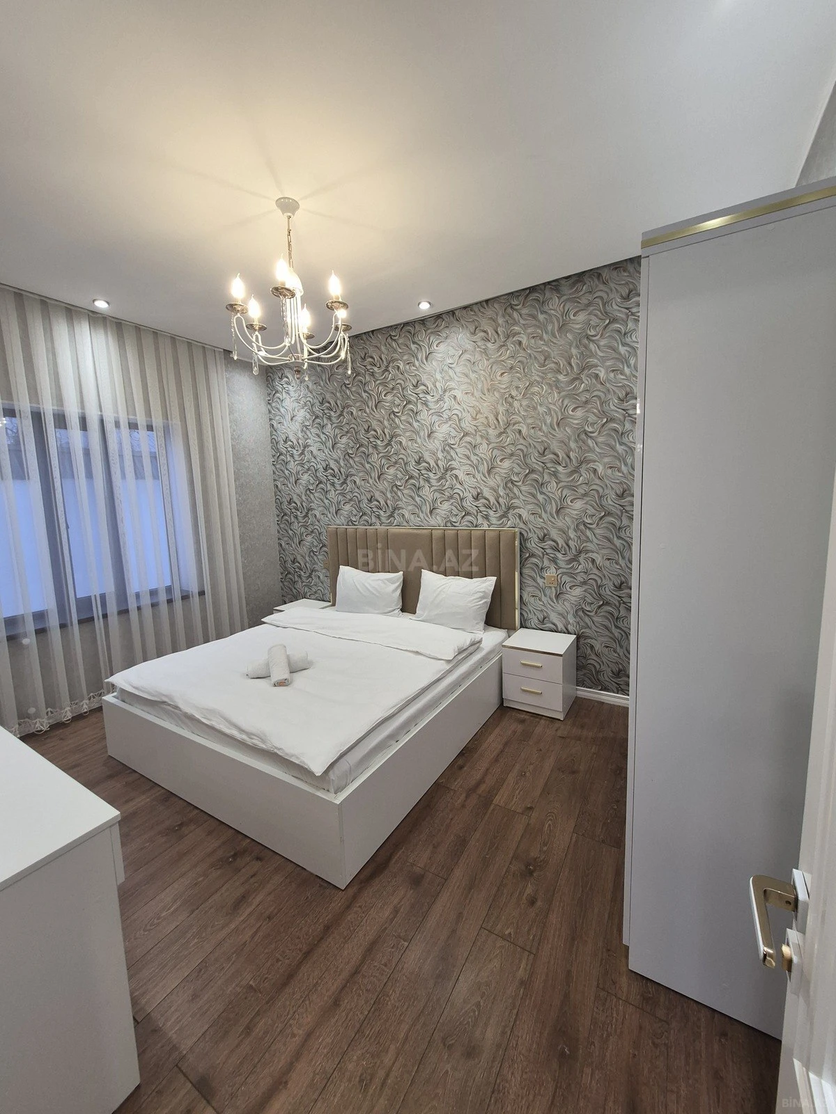 Kirayə verilir 6 otaqlı həyət evi 250 m²