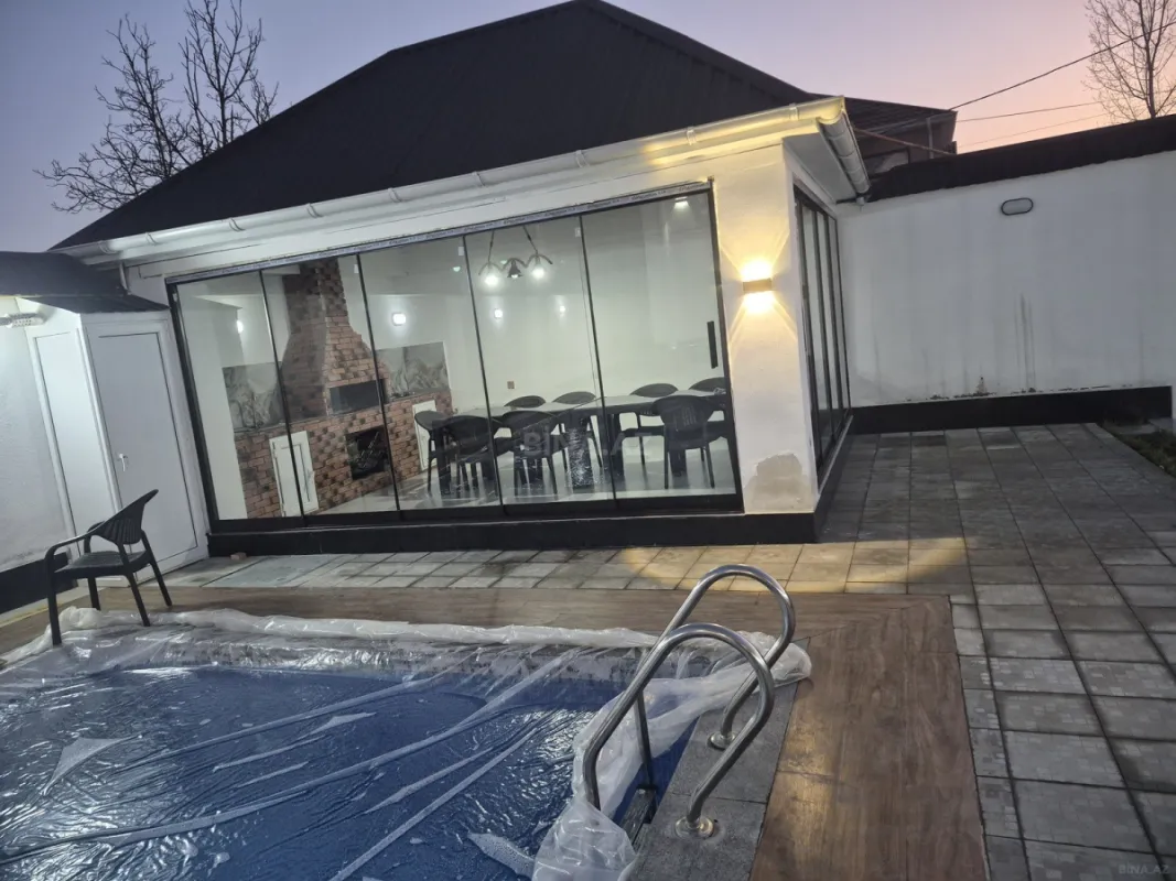 Kirayə verilir 6 otaqlı həyət evi 250 m²