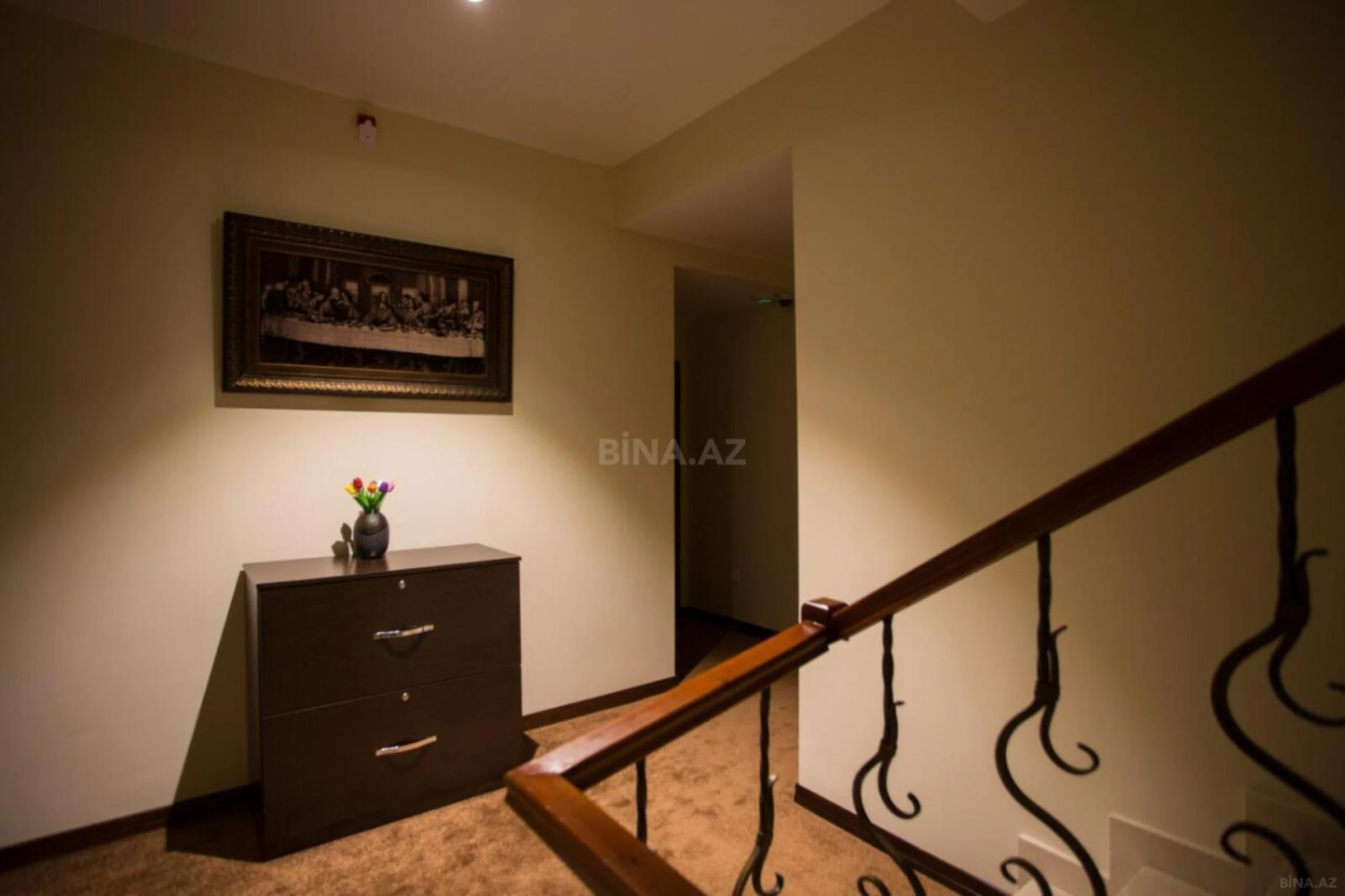 Satılır obyekt 700 m²