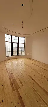 Satılır 5 otaqlı həyət evi 240 m²