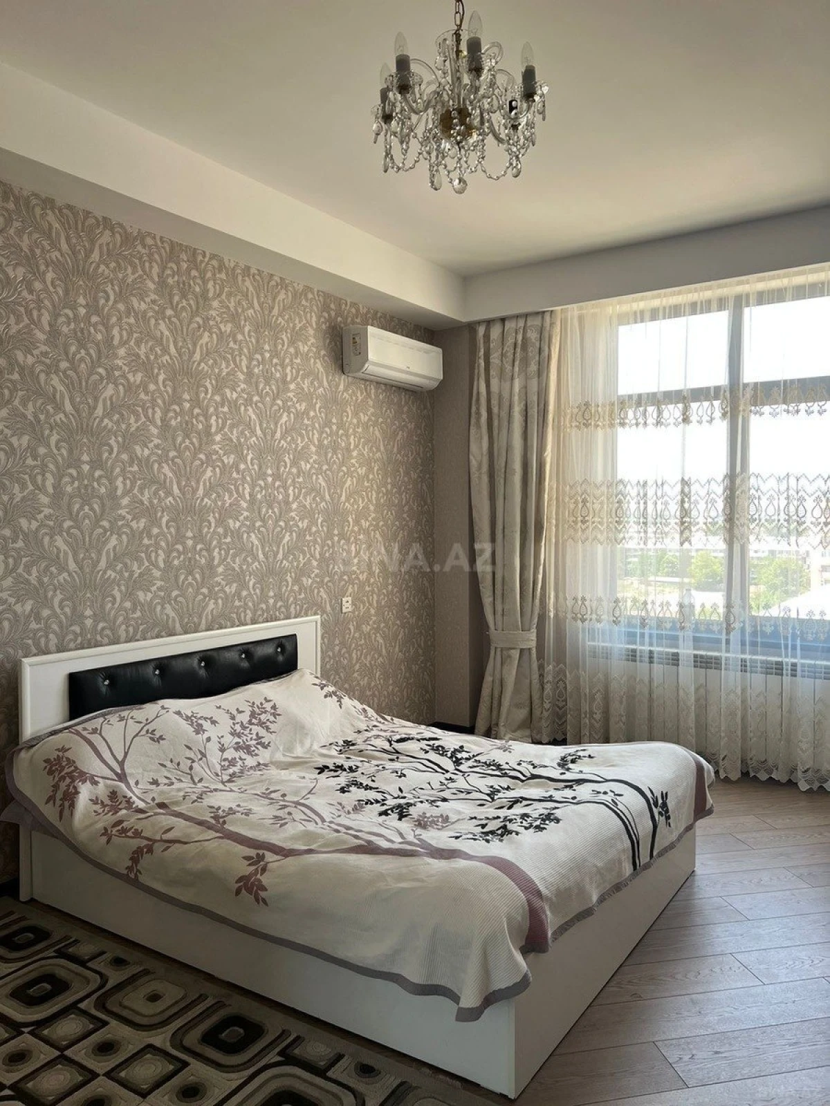 Kirayə verilir 2 otaqlı mənzil 82 m²