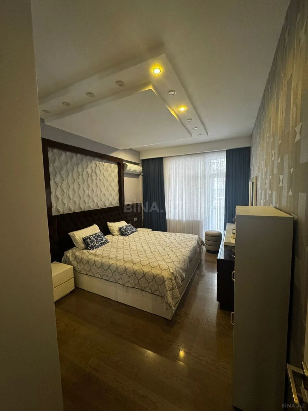 Kirayə verilir 3 otaqlı mənzil 140 m²