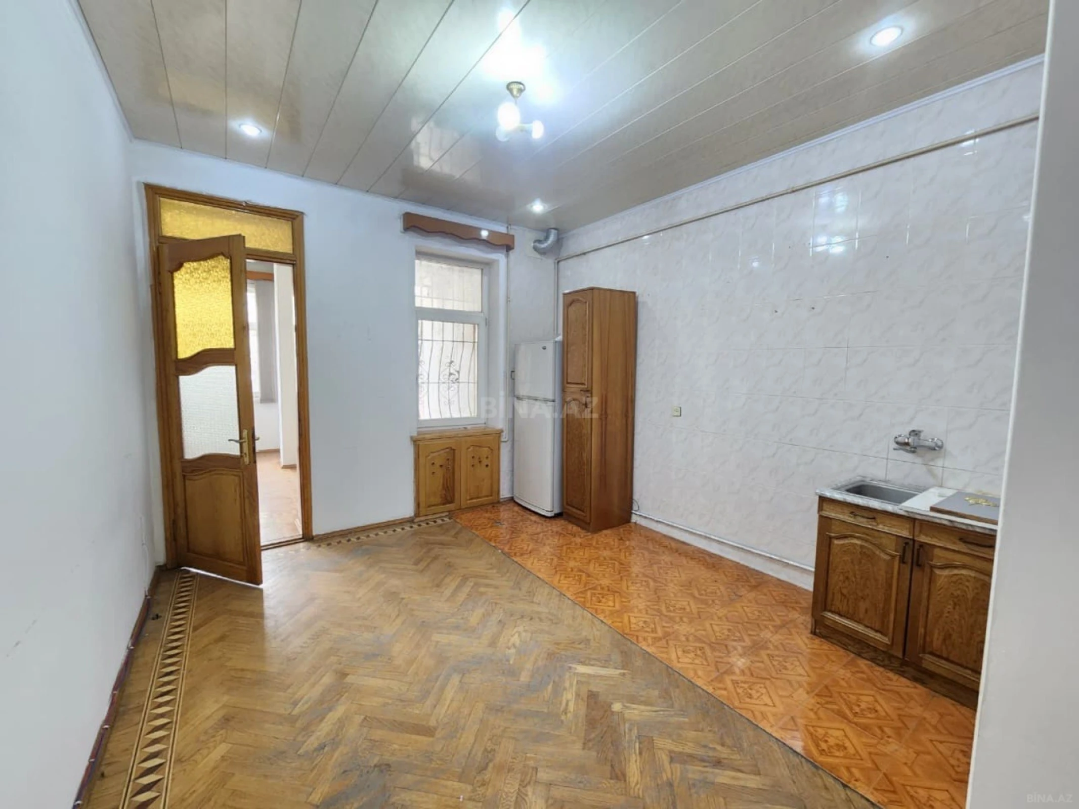 Kirayə verilir 5 otaqlı ofis 160 m²