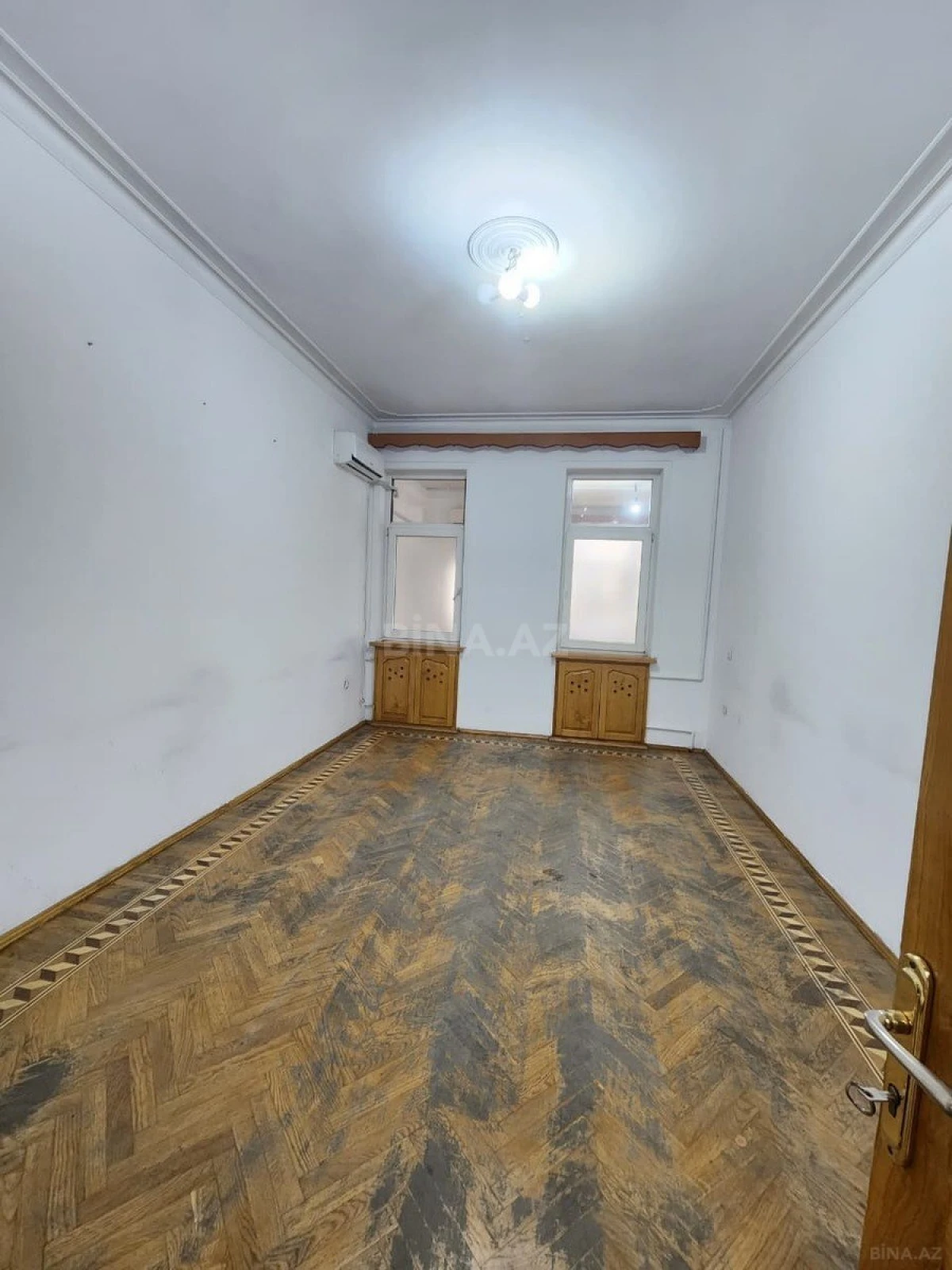 Kirayə verilir 5 otaqlı ofis 160 m²