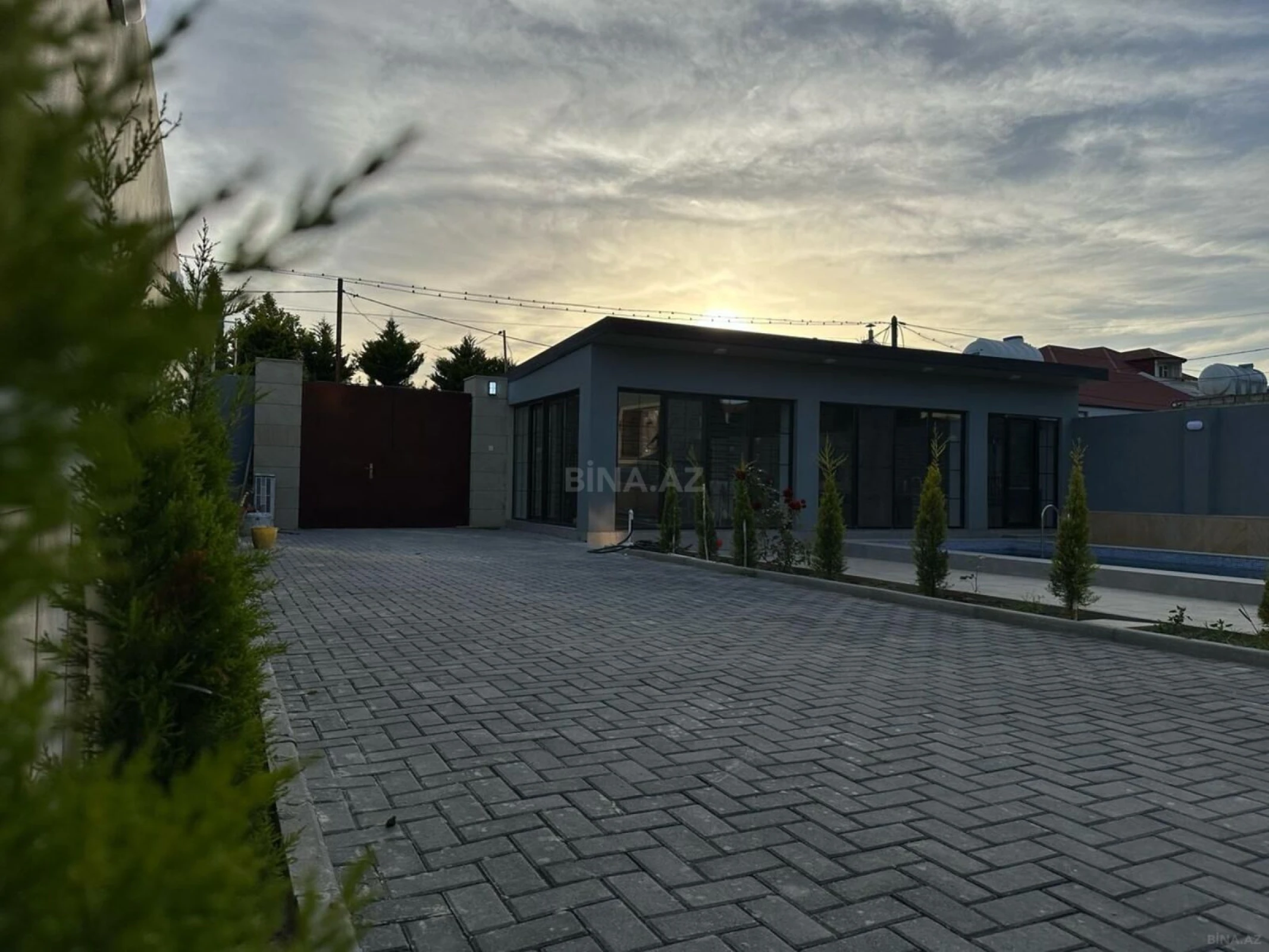 Kirayə verilir 4 otaqlı həyət evi 300 m²