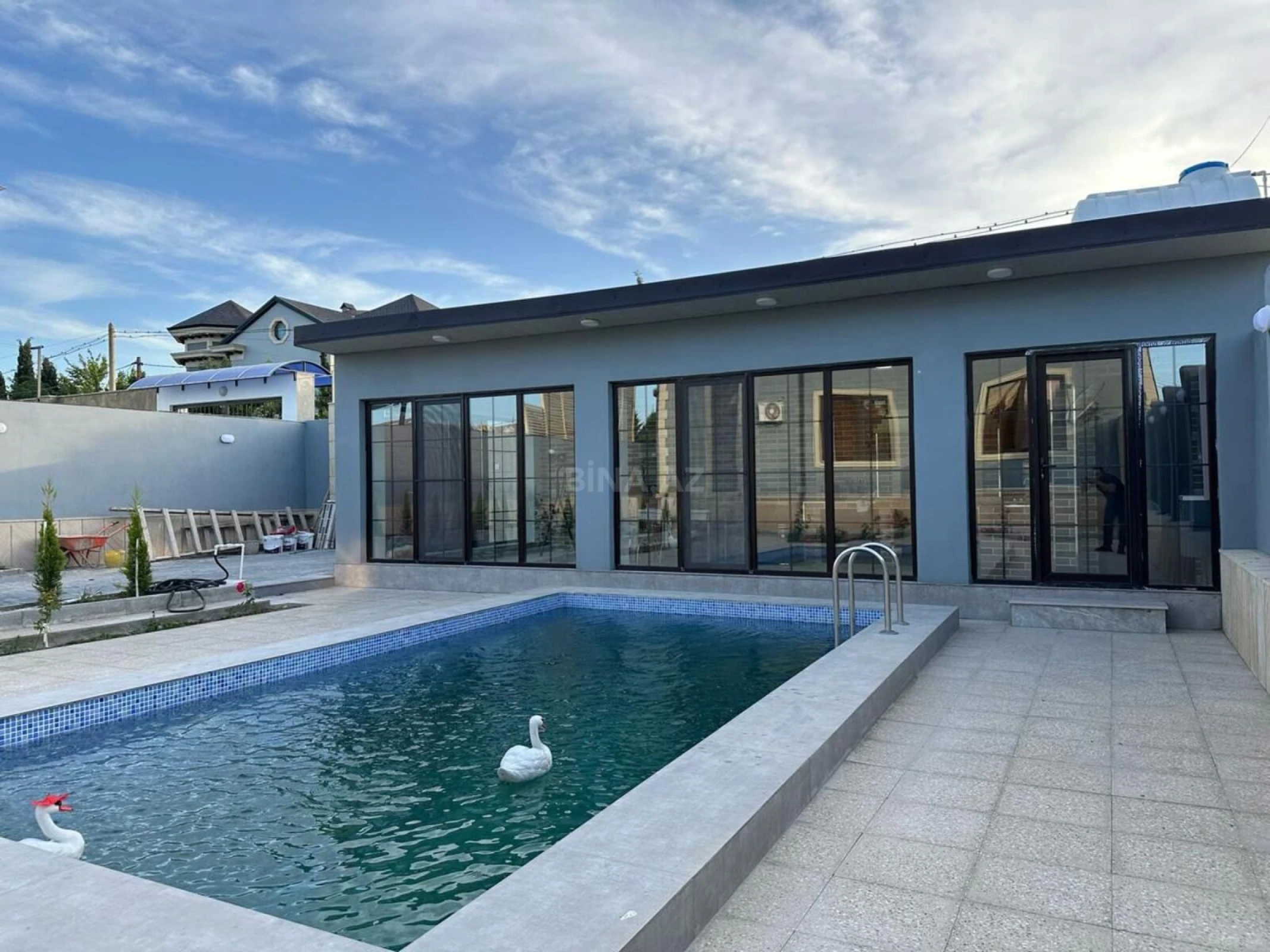 Kirayə verilir 4 otaqlı həyət evi 300 m²