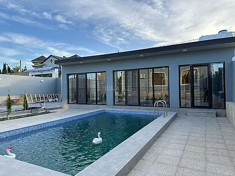 Kirayə verilir 4 otaqlı həyət evi 300 m² — Bakı, Şüvəlan 4 otaq 300.00 m²