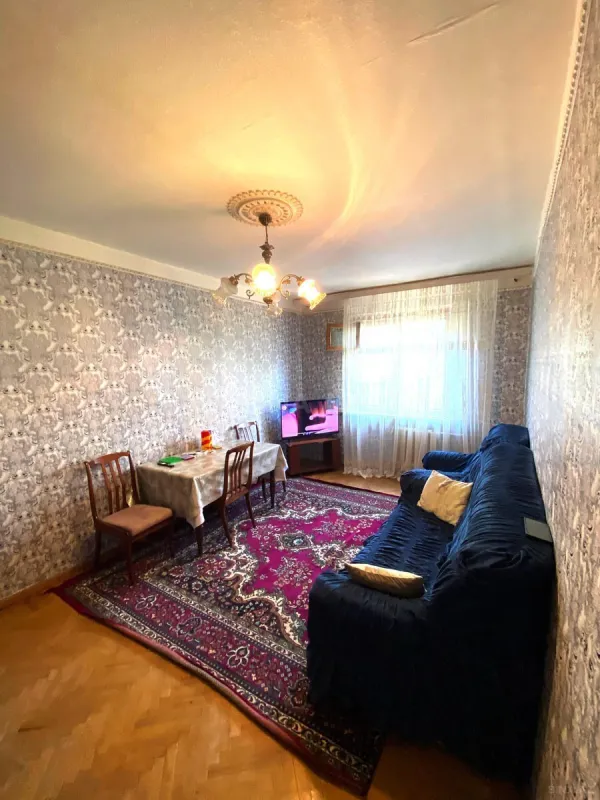 Satılır 4 otaqlı mənzil 100 m²