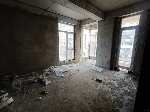 Satılır 3 otaqlı mənzil 111 m²