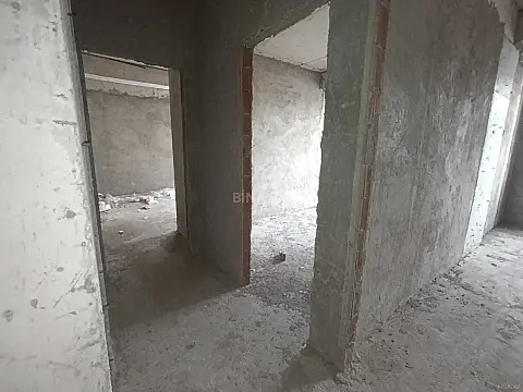 Satılır 3 otaqlı mənzil 111 m²