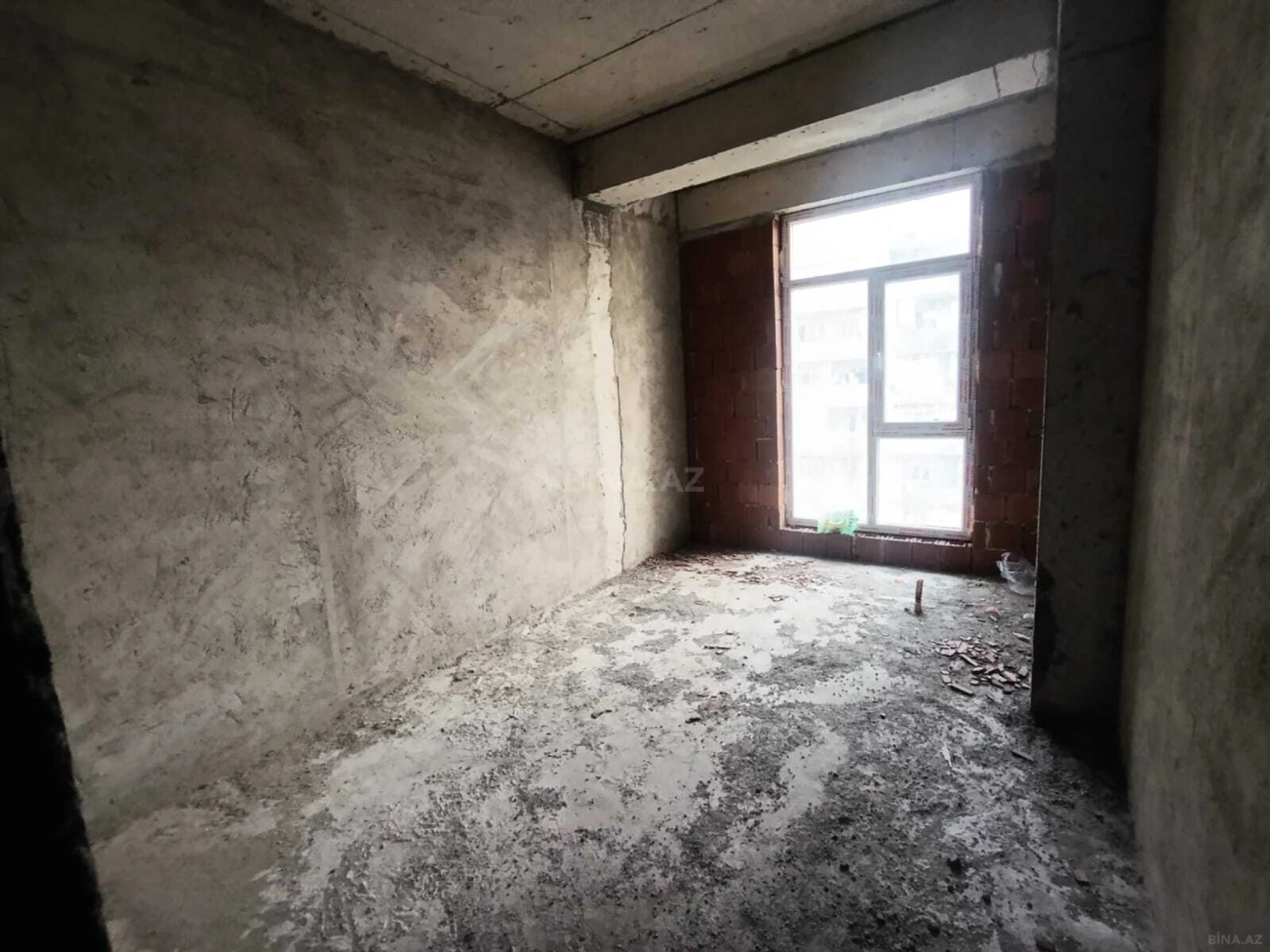 Satılır 3 otaqlı mənzil 111 m²