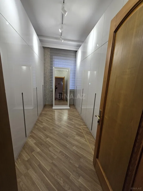 Satılır 6 otaqlı həyət evi 200 m²