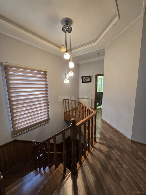 Satılır 6 otaqlı həyət evi 200 m²
