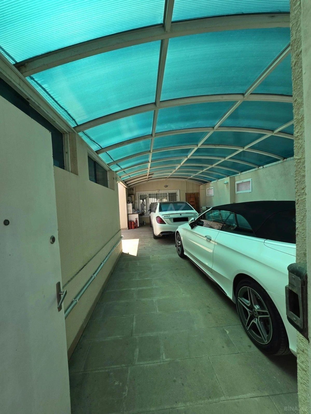 Satılır 6 otaqlı həyət evi 200 m²