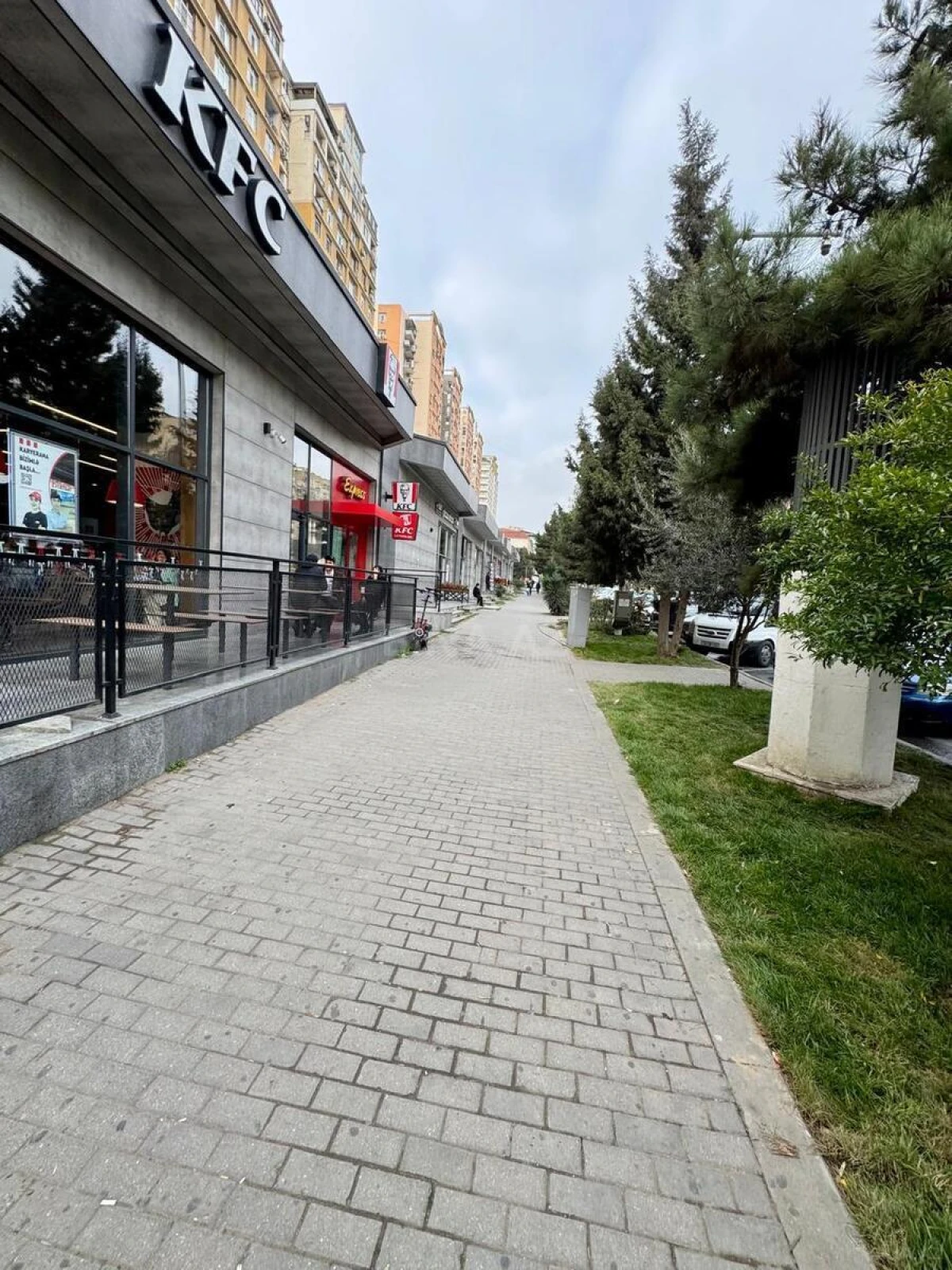 Satılır 4 otaqlı mənzil 158 m²