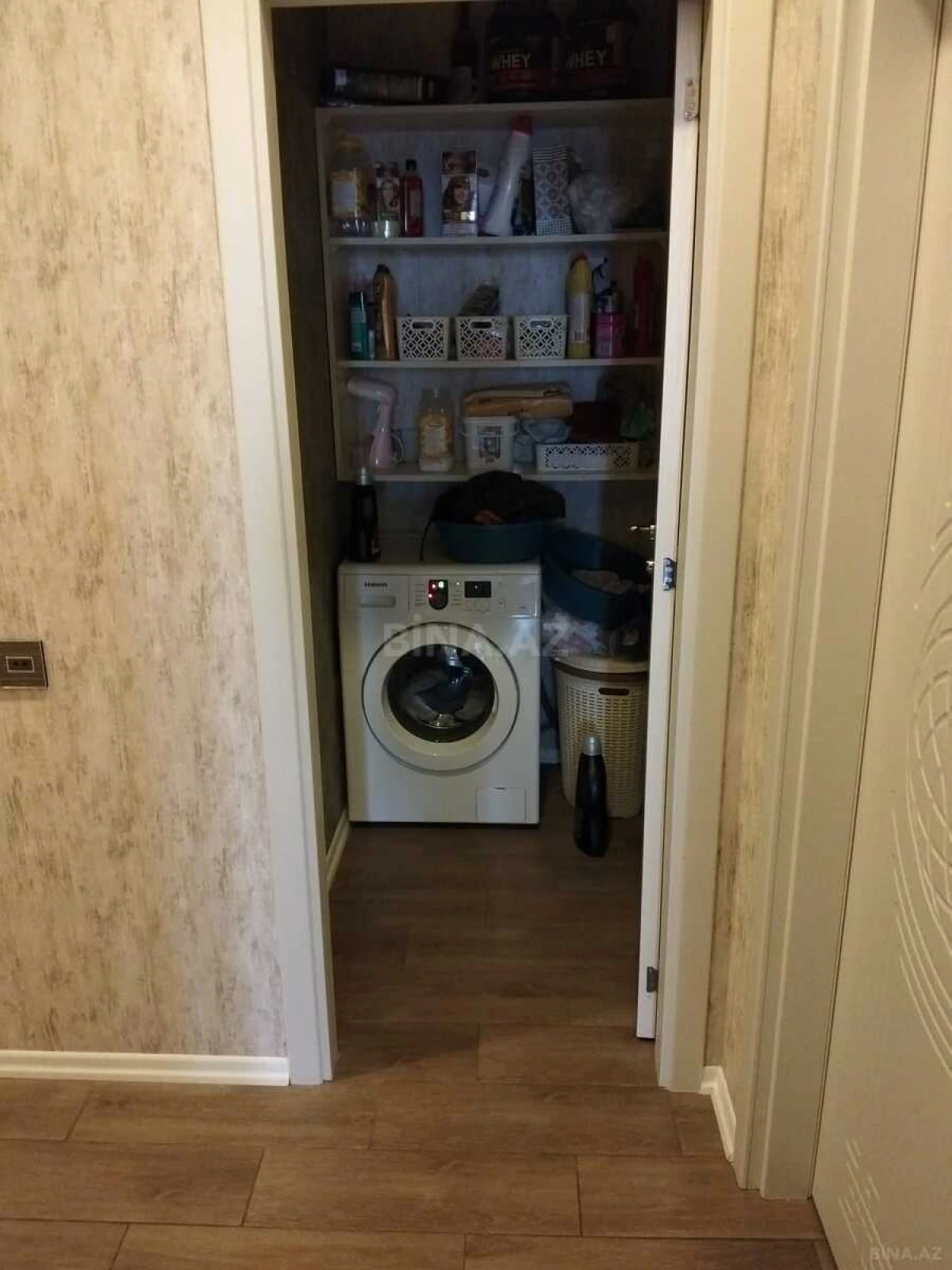 Satılır 3 otaqlı mənzil 137 m²