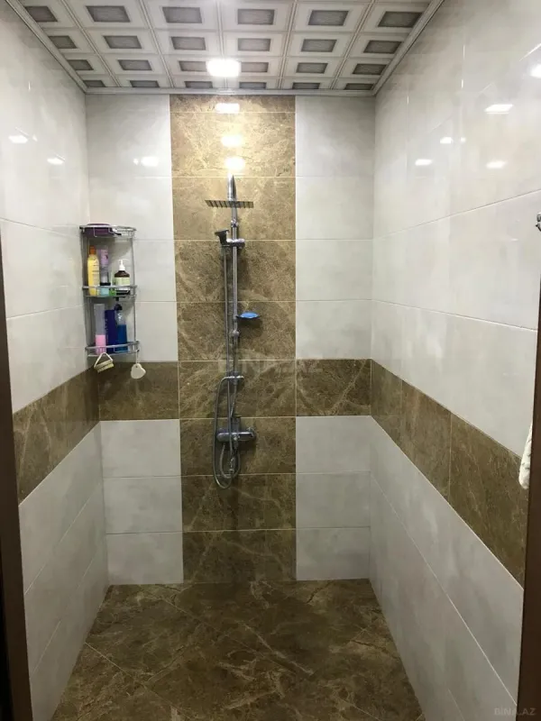 Satılır 2 otaqlı mənzil 76 m²
