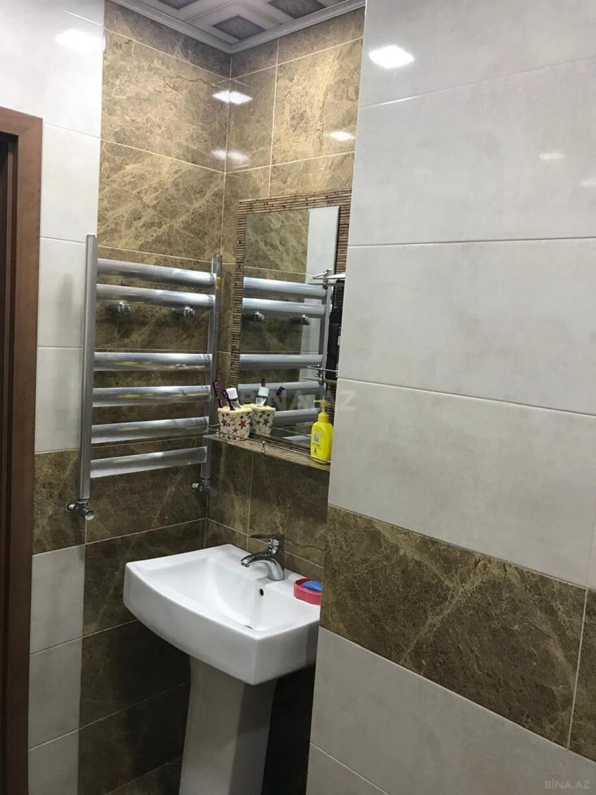Satılır 2 otaqlı mənzil 76 m²