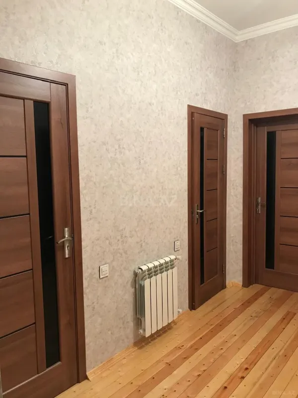 Satılır 2 otaqlı mənzil 76 m²