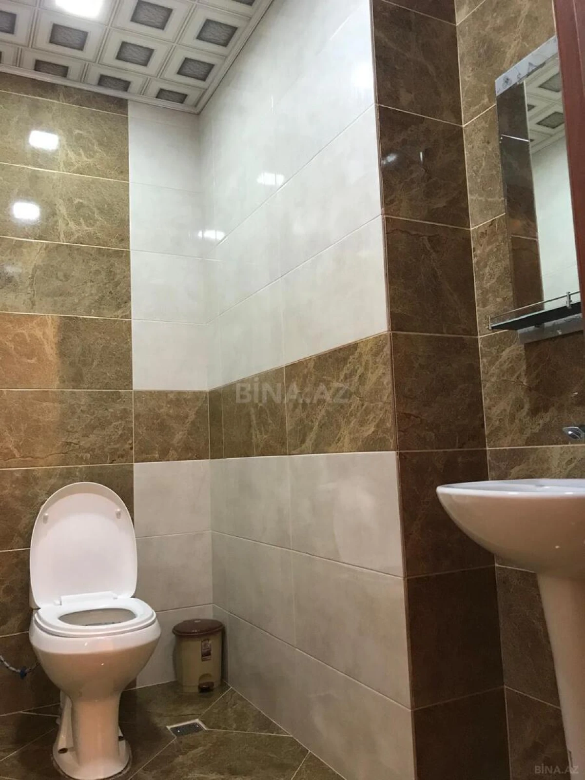 Satılır 2 otaqlı mənzil 76 m²