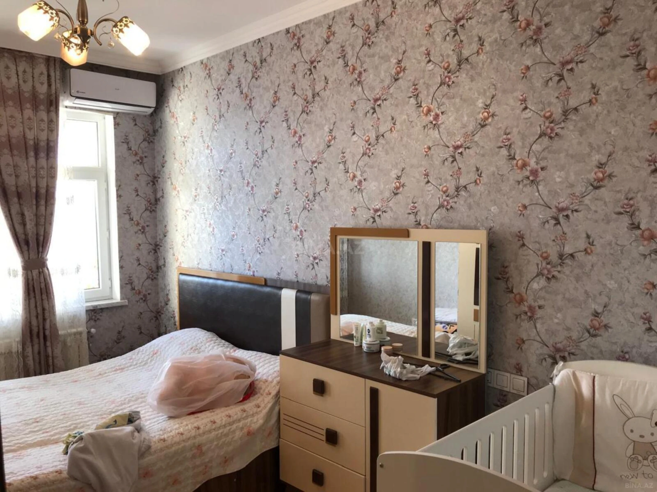 Satılır 2 otaqlı mənzil 76 m²