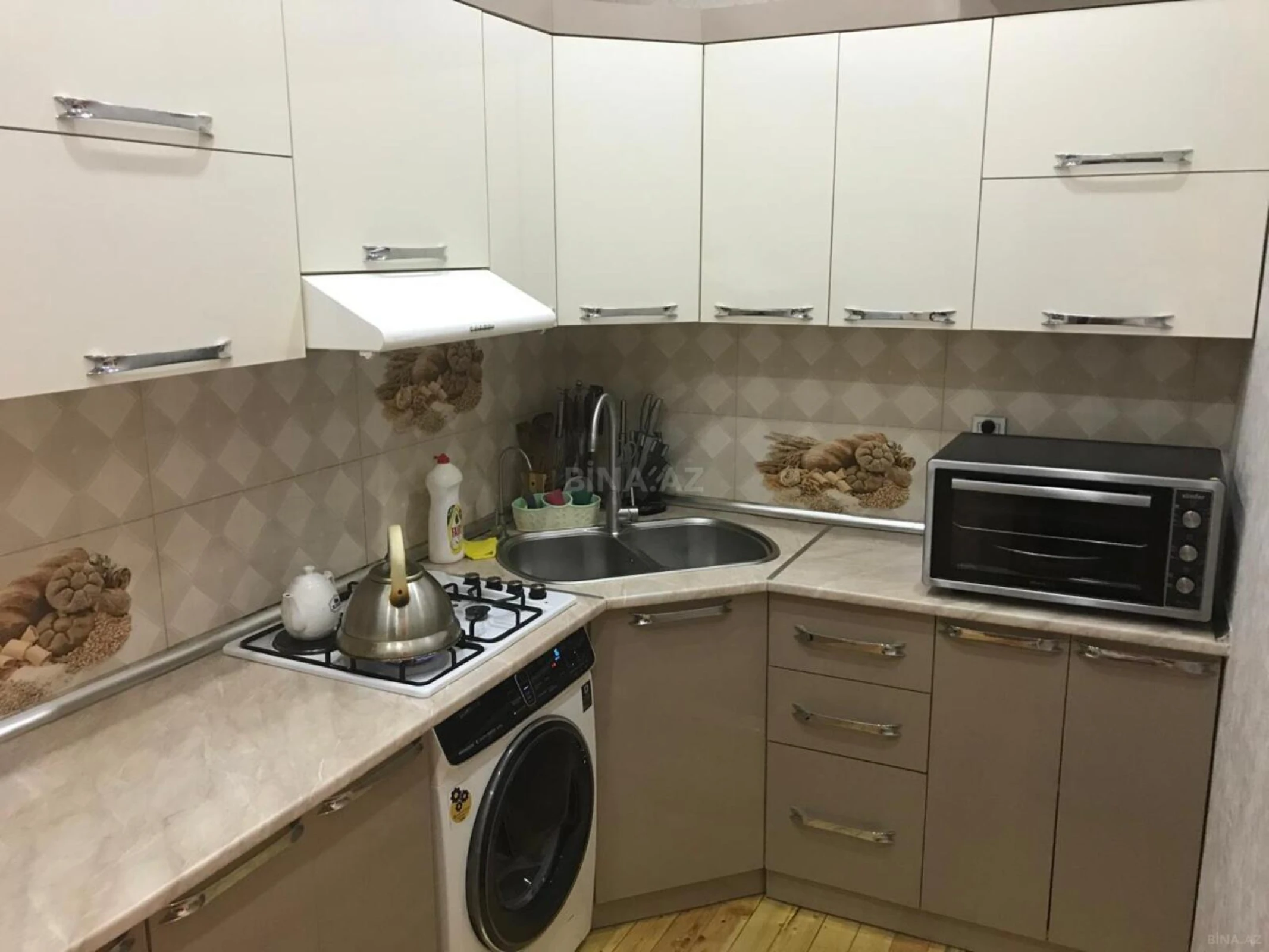 Satılır 2 otaqlı mənzil 76 m²
