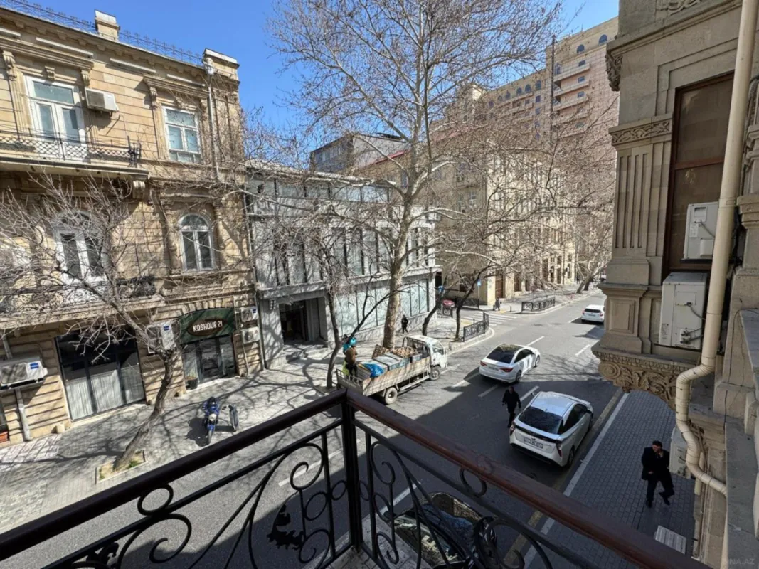 Satılır 3 otaqlı mənzil 100 m²