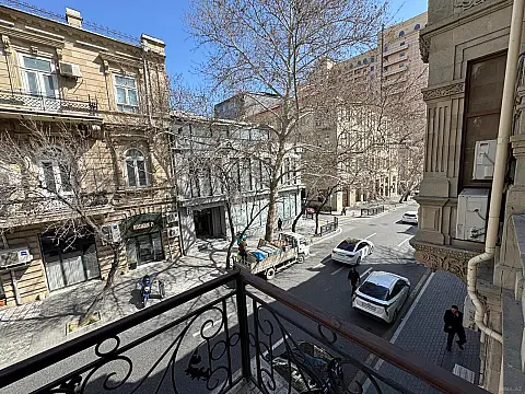 Satılır 3 otaqlı mənzil 100 m²