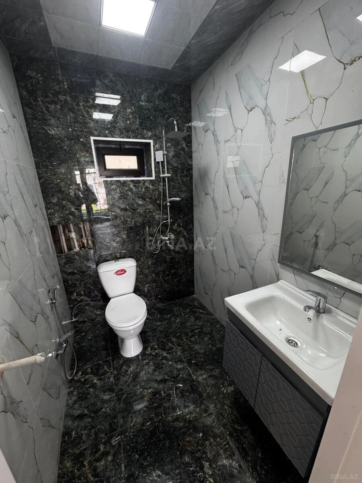 Satılır 4 otaqlı həyət evi 155 m²