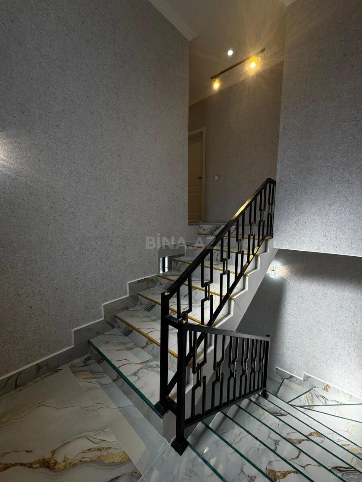 Satılır 4 otaqlı həyət evi 155 m²