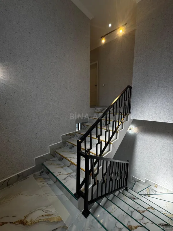 Satılır 4 otaqlı həyət evi 155 m²