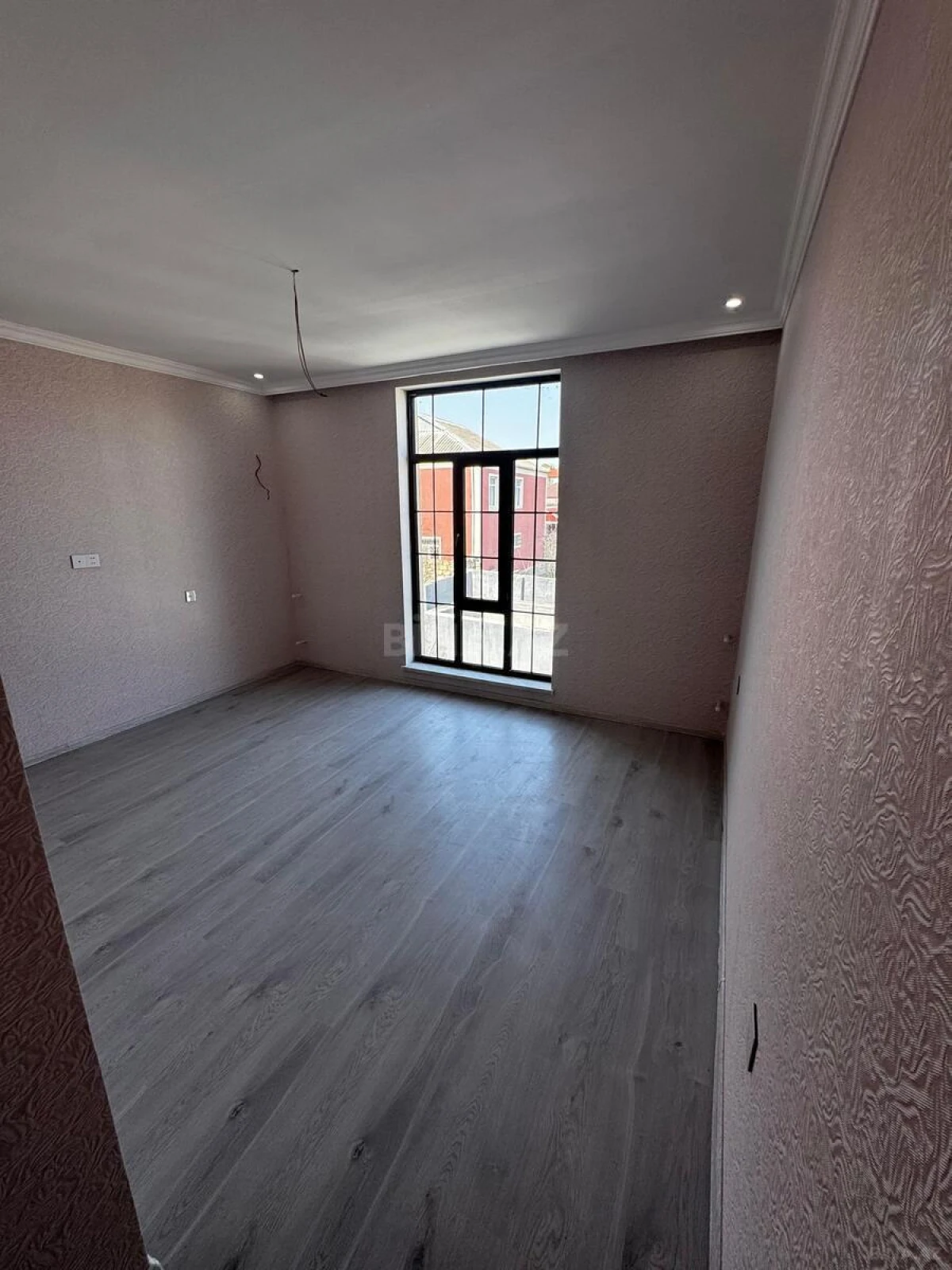 Satılır 4 otaqlı həyət evi 155 m²