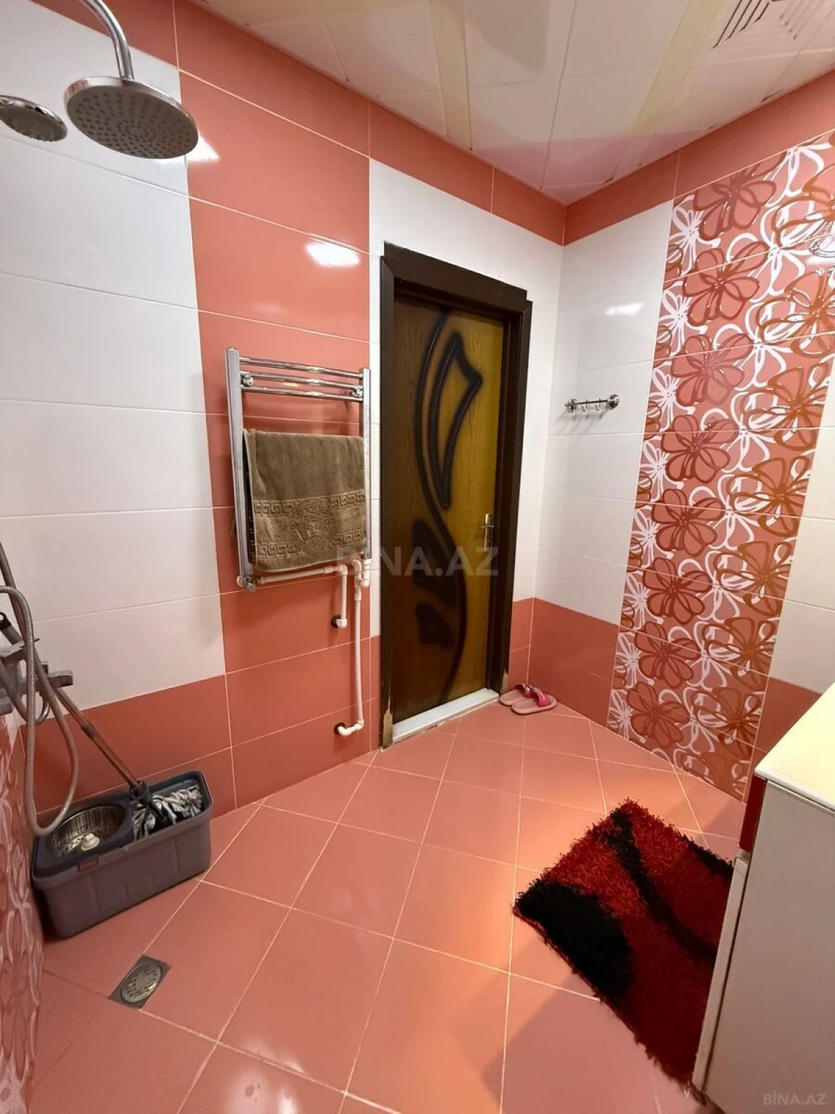 Satılır 2 otaqlı mənzil 93 m²