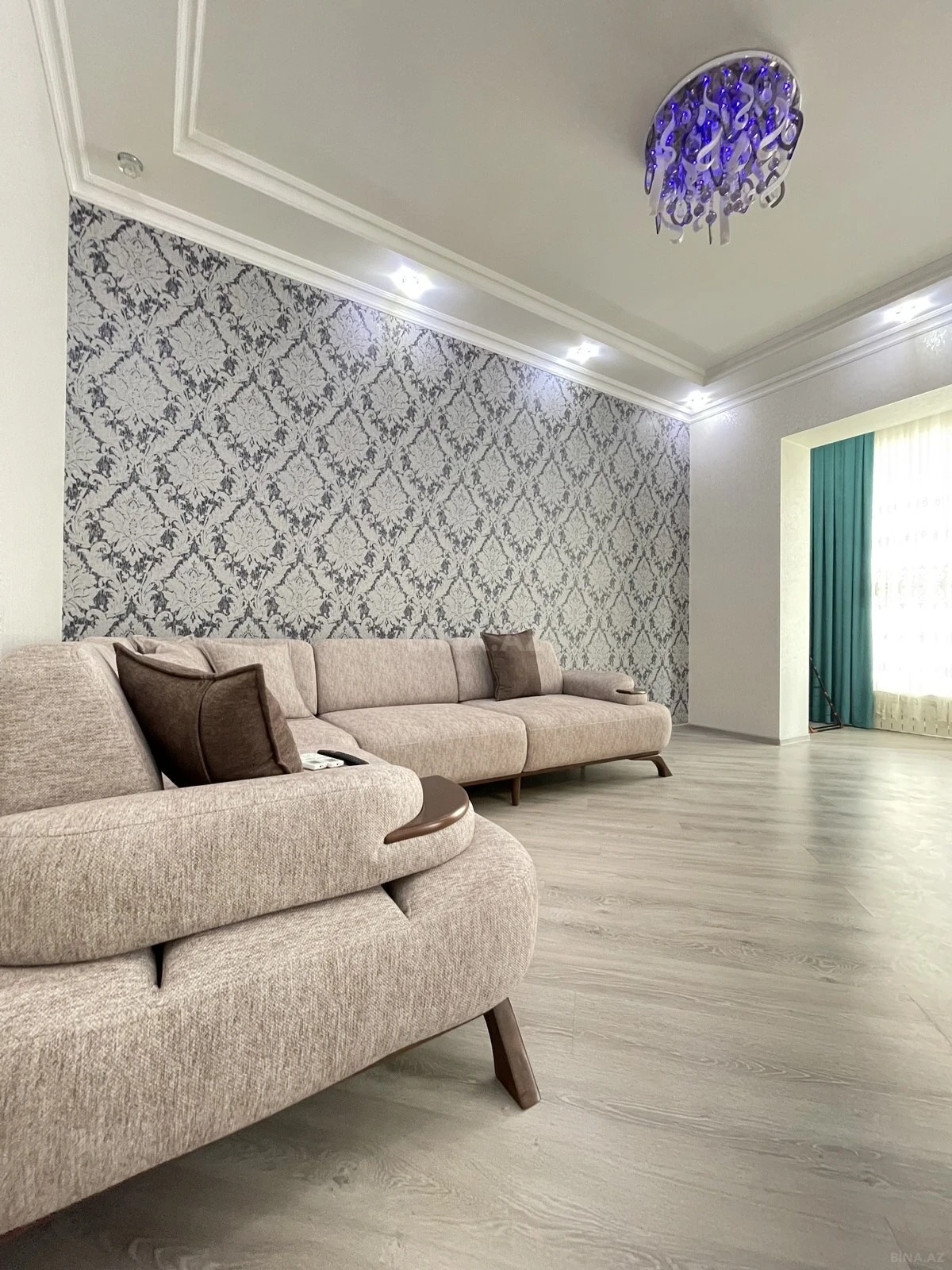 Kirayə verilir 3 otaqlı mənzil 100 m²