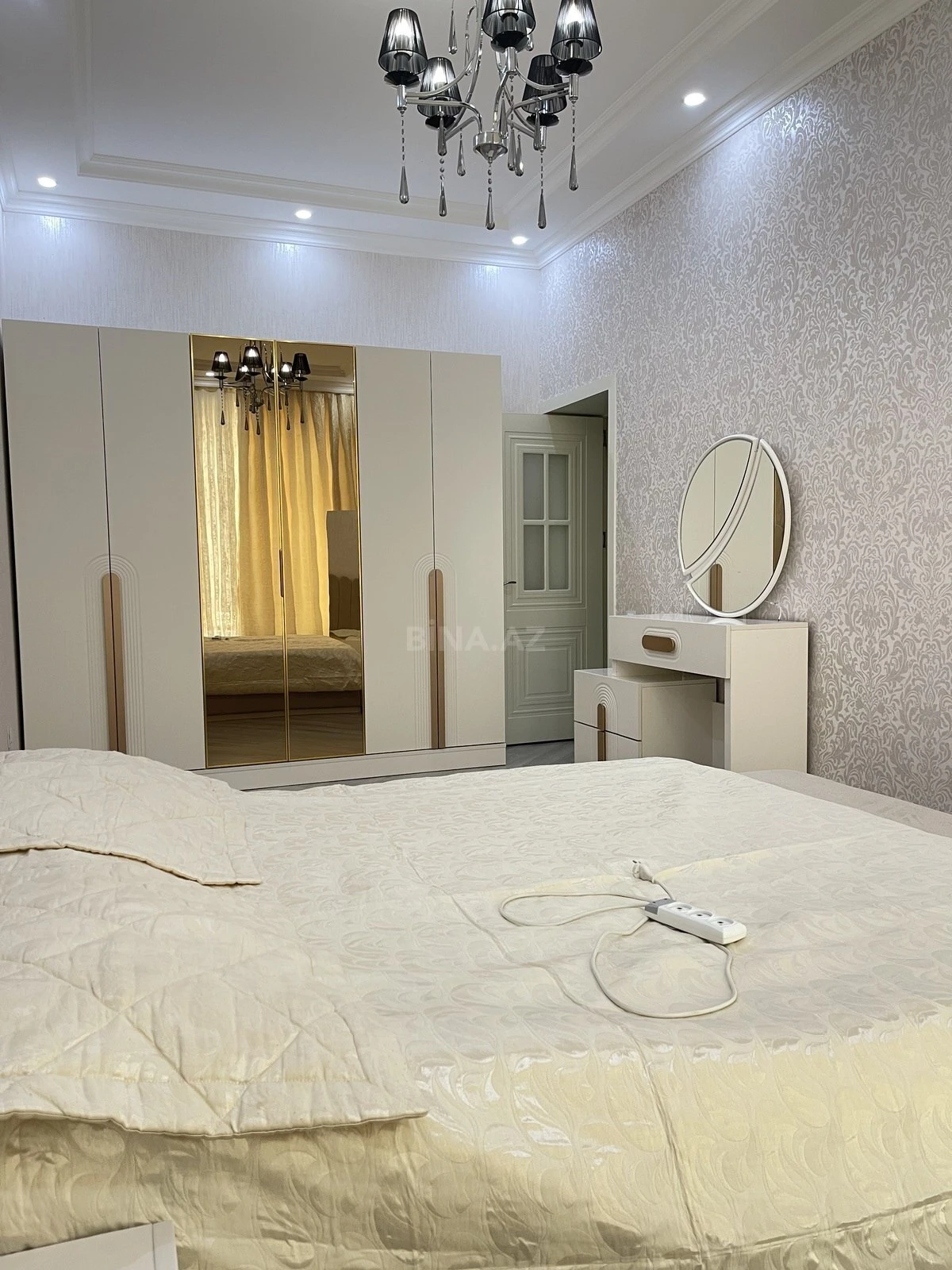 Kirayə verilir 3 otaqlı mənzil 100 m²