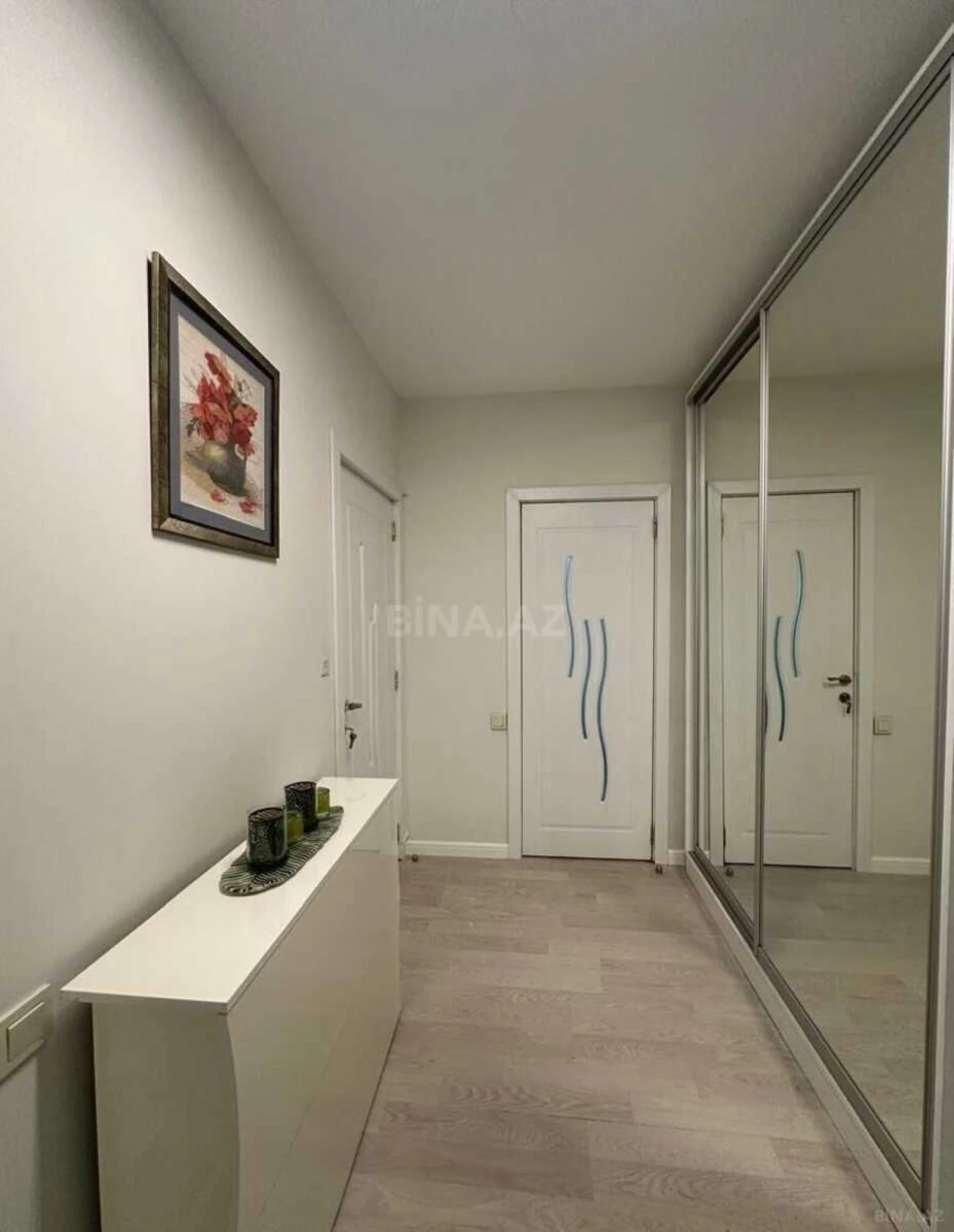 Kirayə verilir 2 otaqlı mənzil 74 m²