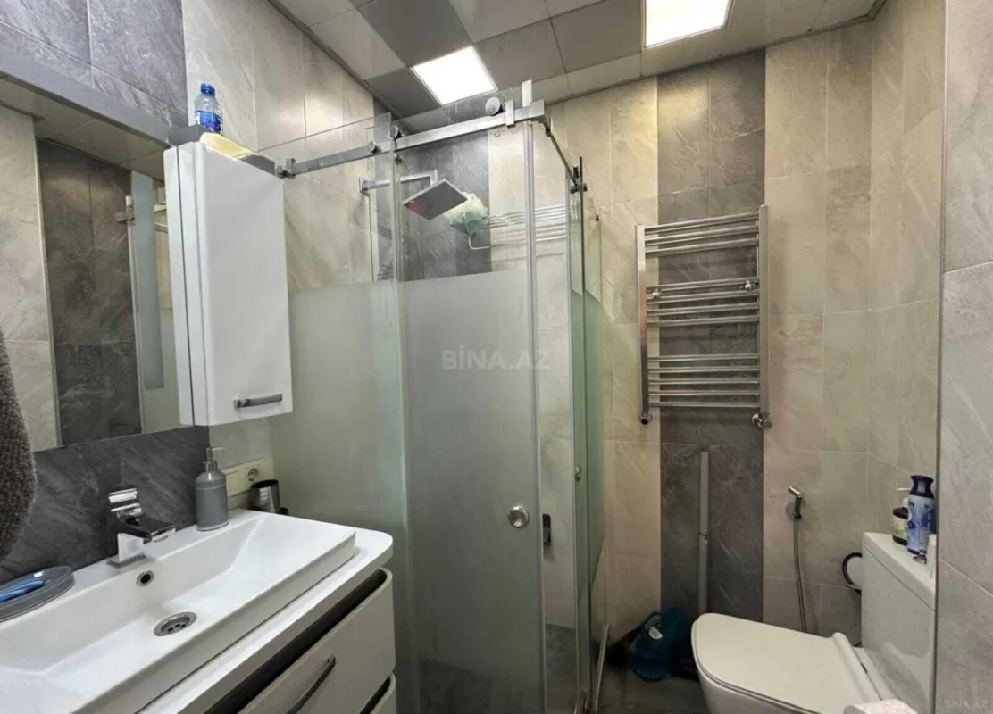 Kirayə verilir 2 otaqlı mənzil 74 m²