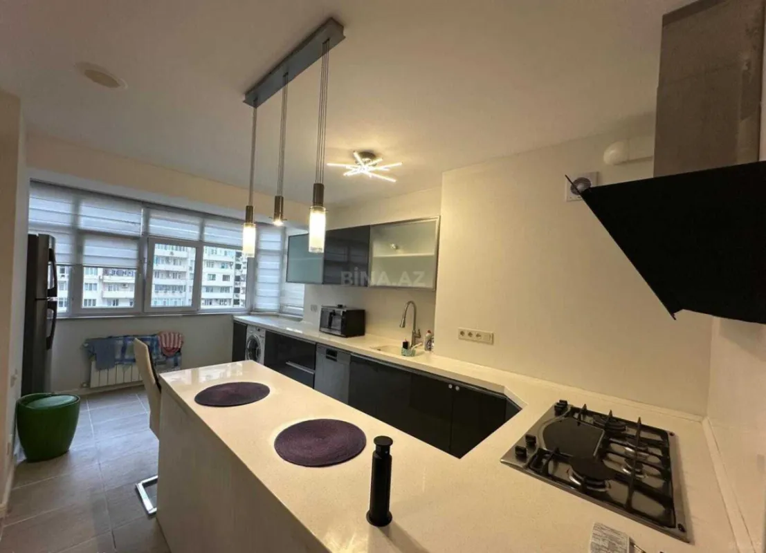 Kirayə verilir 2 otaqlı mənzil 74 m²