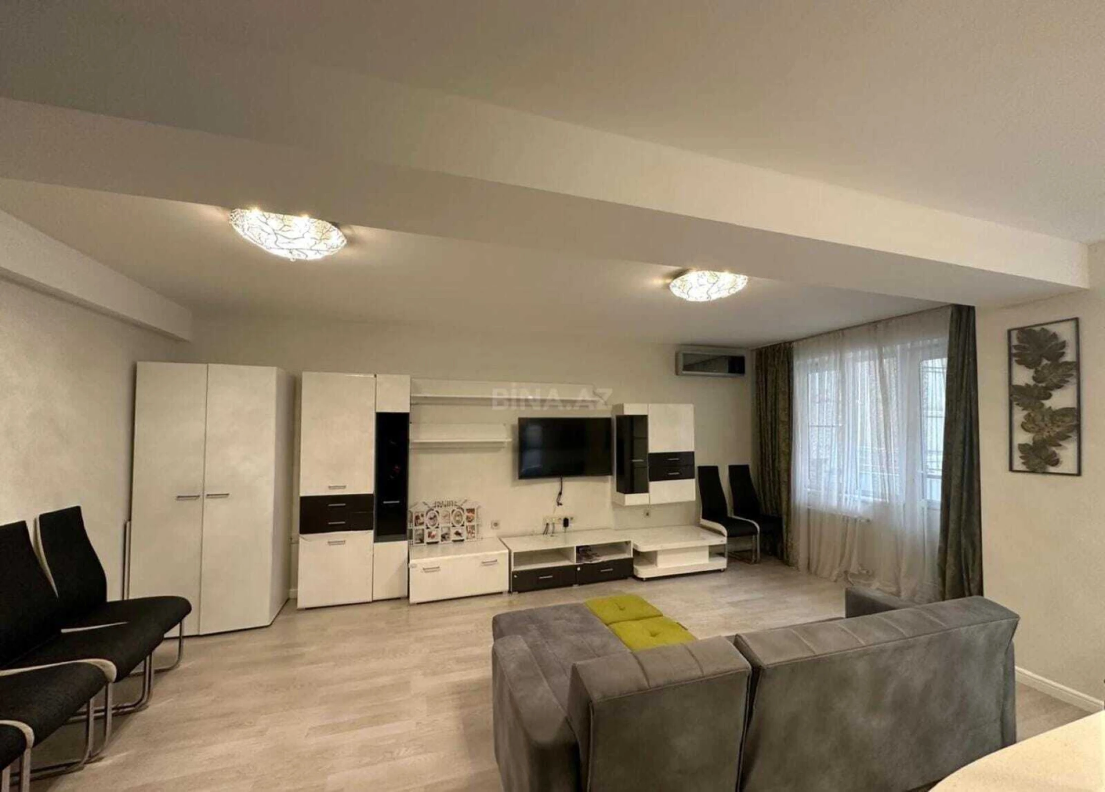 Kirayə verilir 2 otaqlı mənzil 74 m²